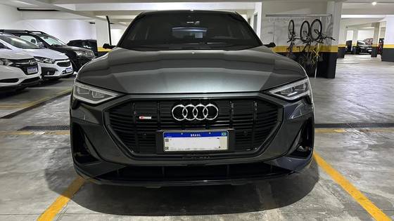 AUDI E-TRON ELÉTRICO SPORTBACK PERFORMANCE QUATTRO